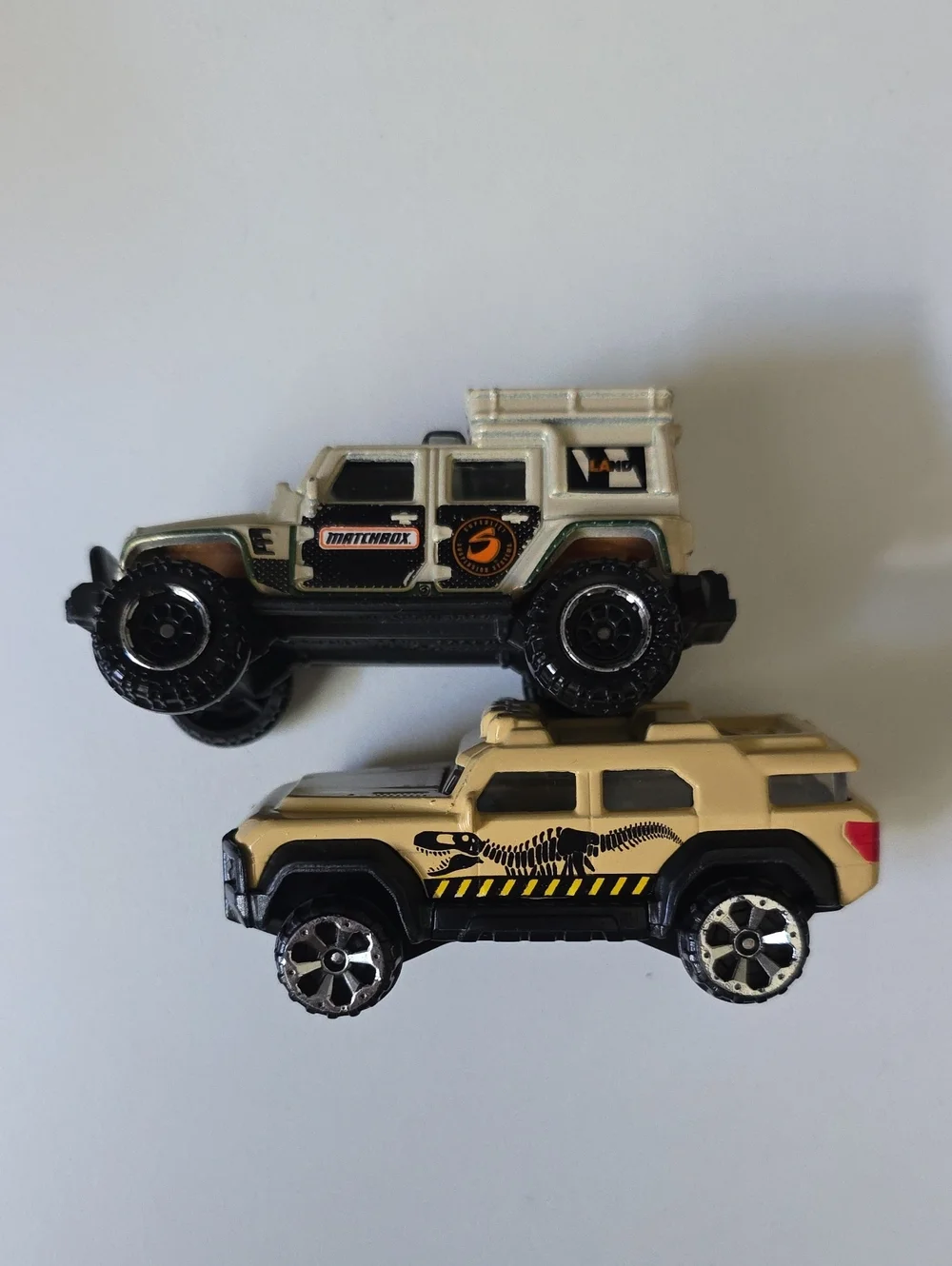 Matchbox Jurassic World Jeeps - OffRoad InGen Vehicle and Mercedes G550 Cars